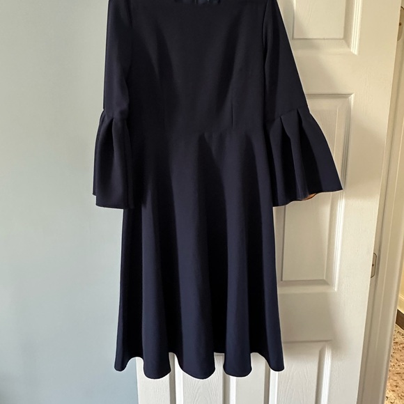 Navy Blue with Bell Sleeve lines yellow NWT Size 6 - Picture 3 of 8